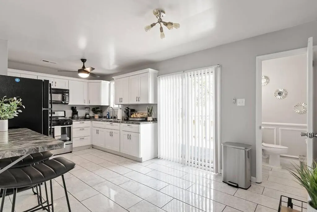 Apartment Fly In Style! Charming Townhome 6 Mins From Ric! Highland Springs