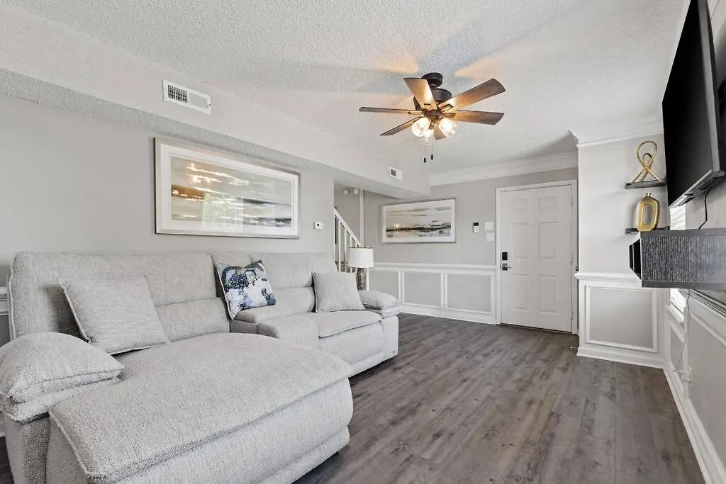 Fly In Style! Charming Townhome 6 Mins From Ric! Highland Springs 0*,