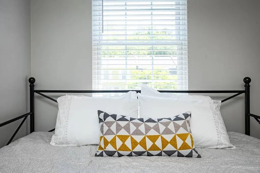 Fly In Style! Charming Townhome 6 Mins From Ric! Highland Springs 0*,  United States