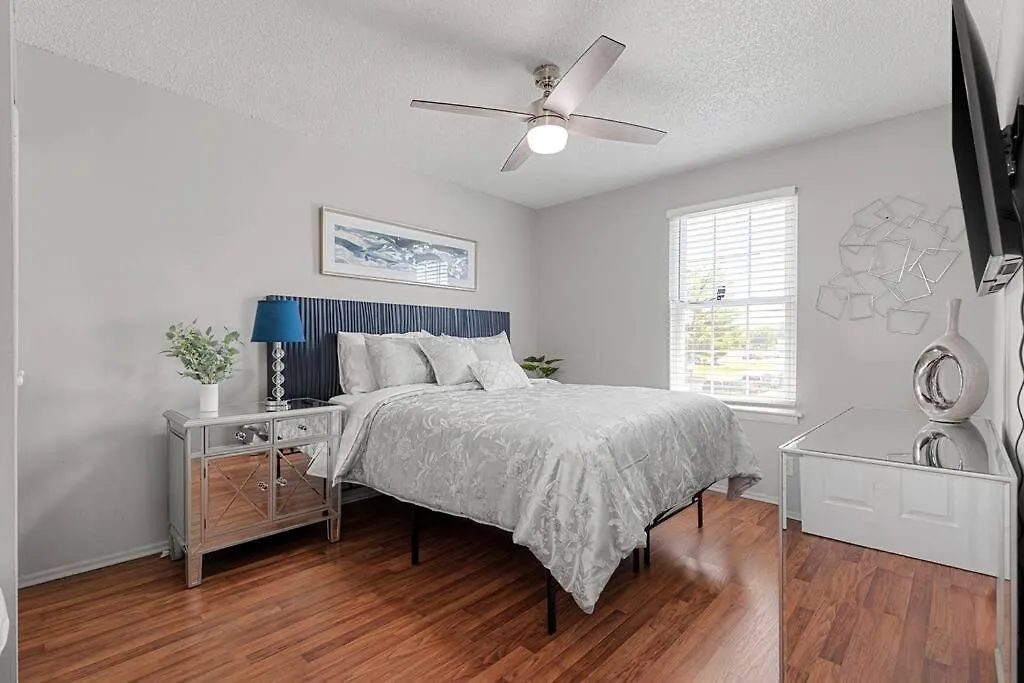 Fly In Style! Charming Townhome 6 Mins From Ric! Highland Springs Apartment