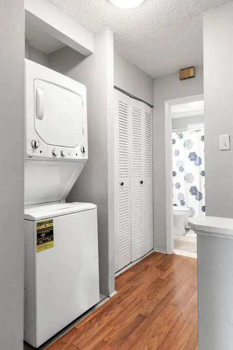Fly In Style! Charming Townhome 6 Mins From Ric! Highland Springs United States